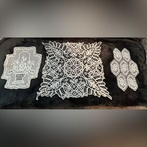 Bundle of 3 vintage doilies